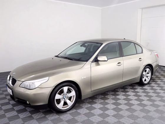 BMW 525