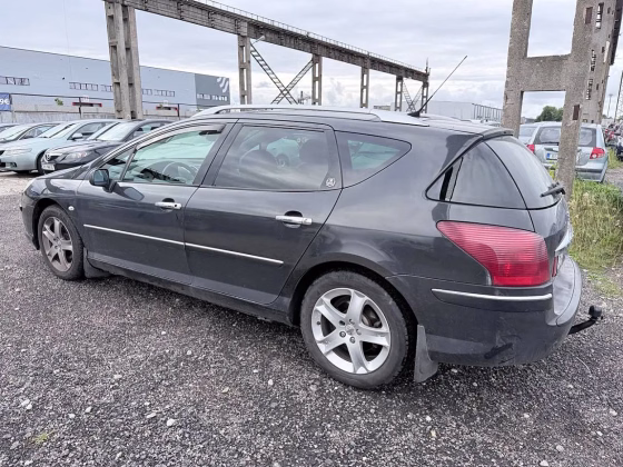 Peugeot 407