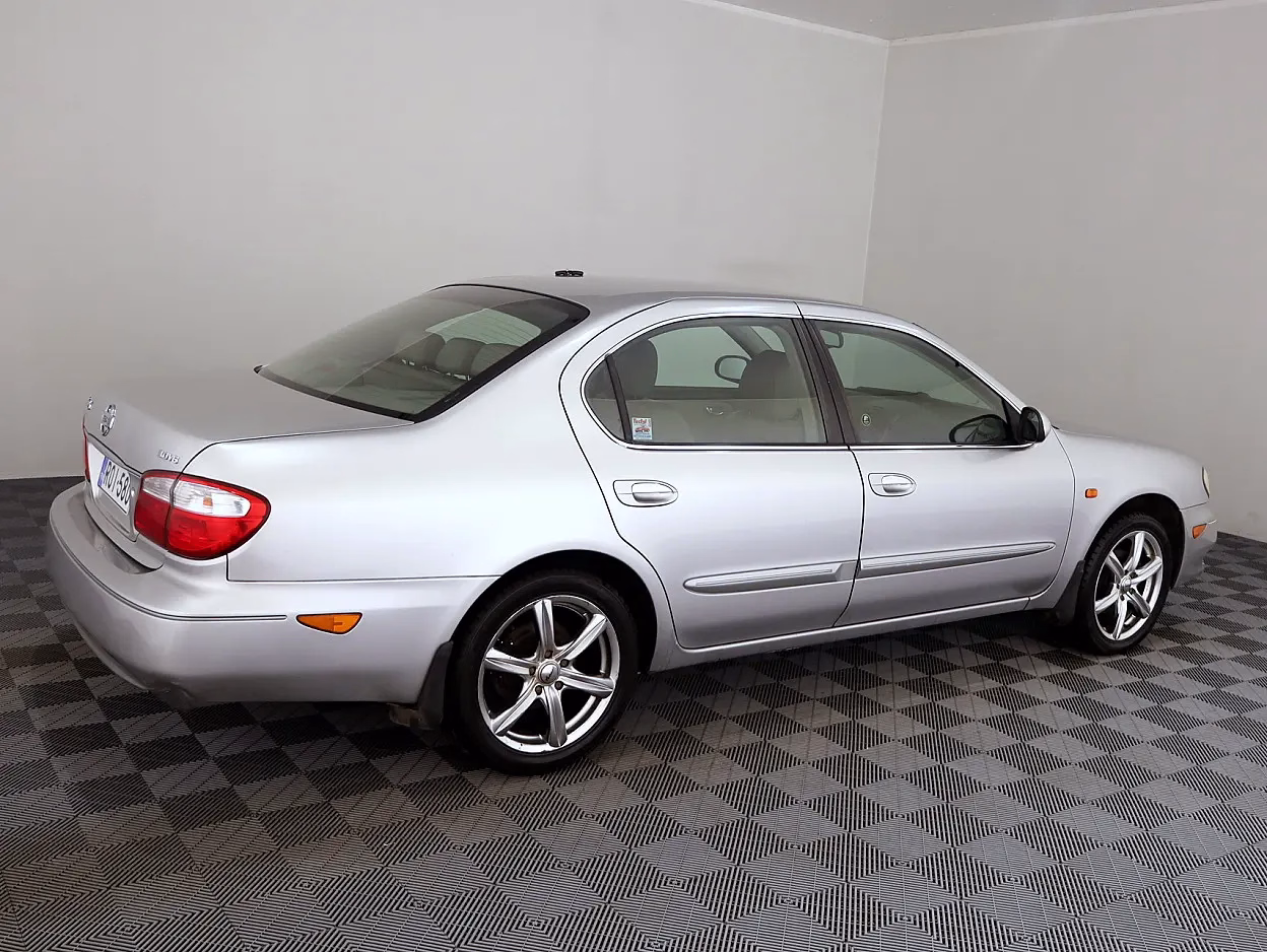 Nissan Maxima