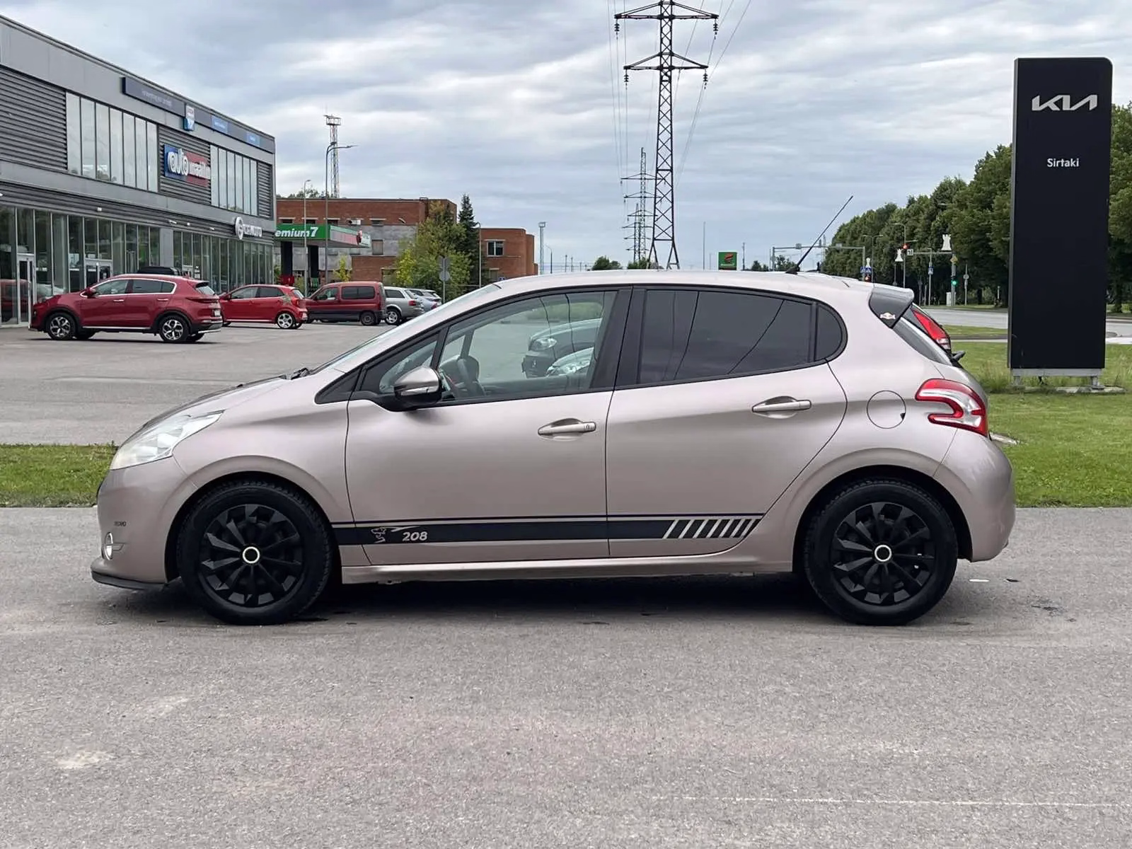 Peugeot 208