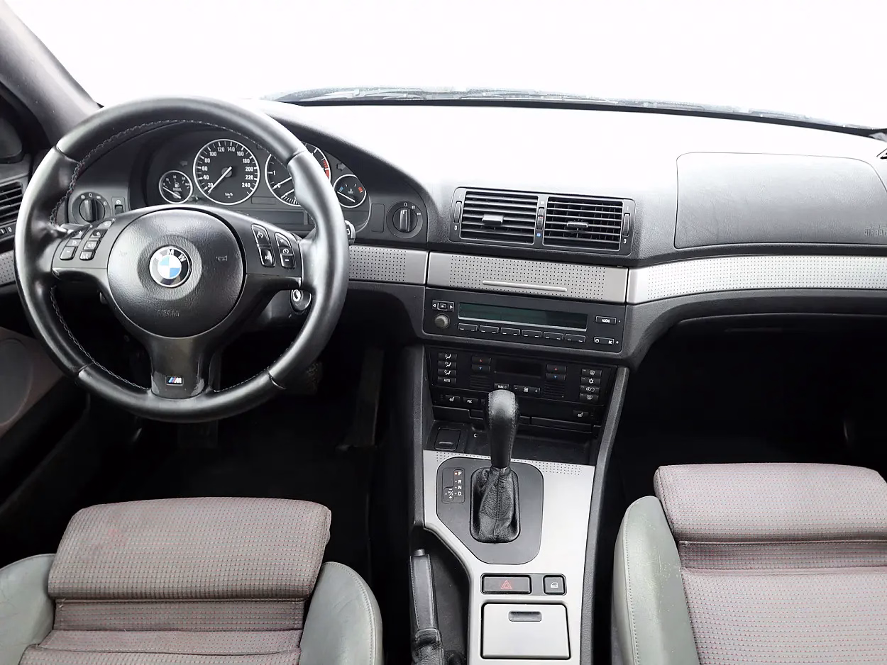 BMW 530