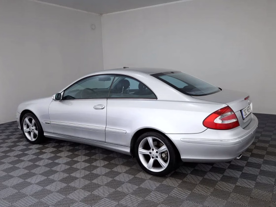 Mercedes-Benz CLK 320
