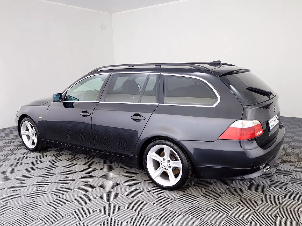 BMW 525
