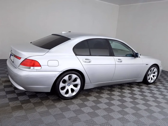 BMW 730