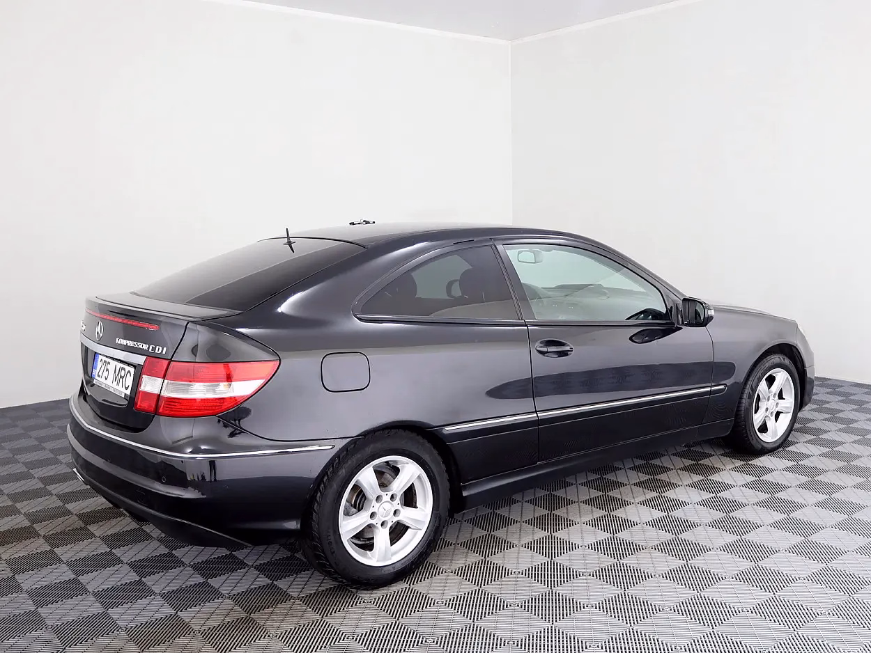 Mercedes-Benz C 220
