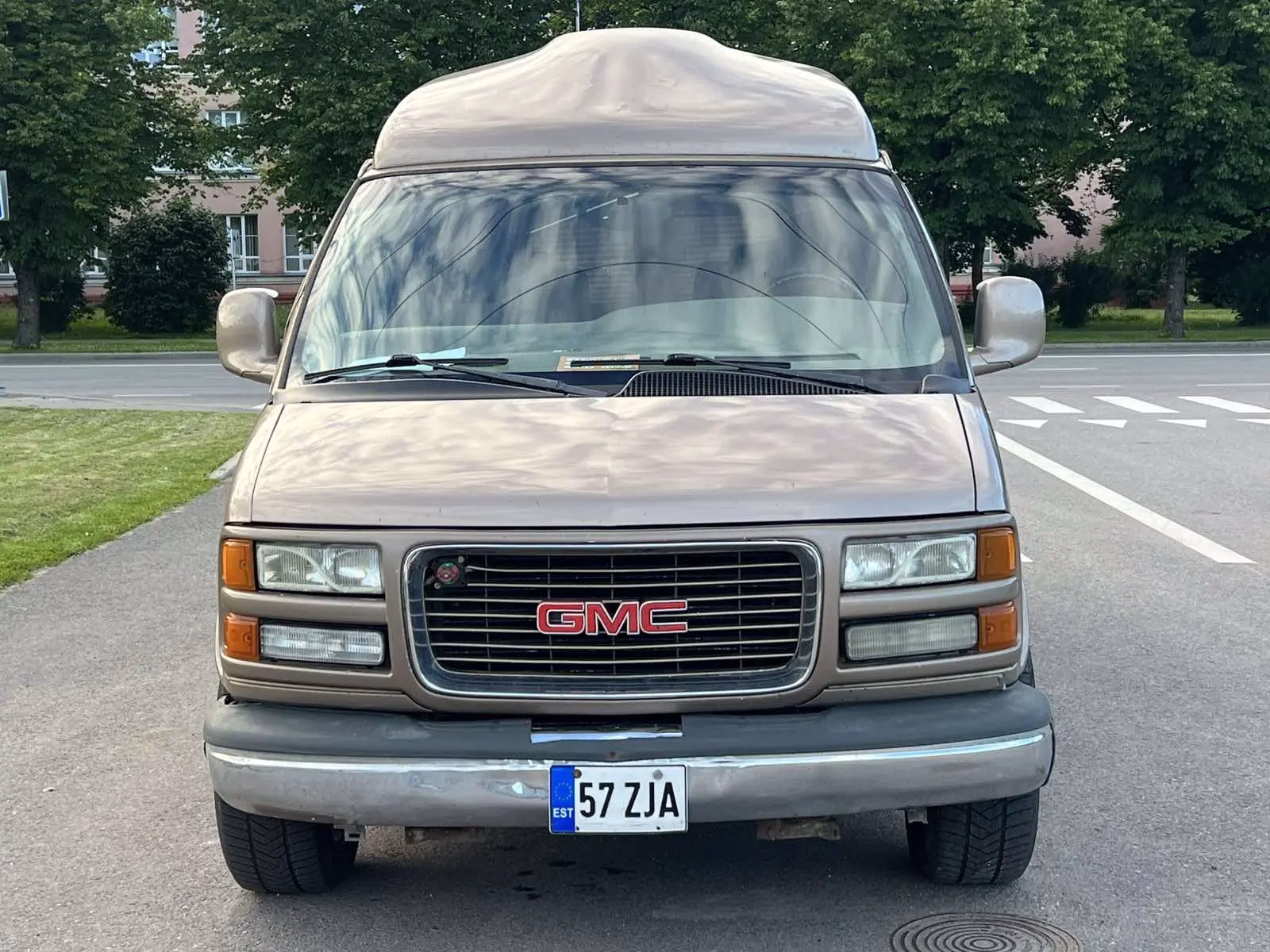 GMC Savana