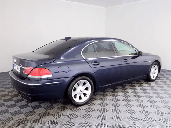 BMW 730