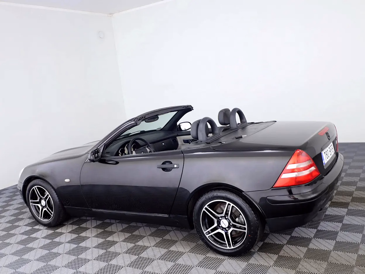 Mercedes-Benz SLK 200