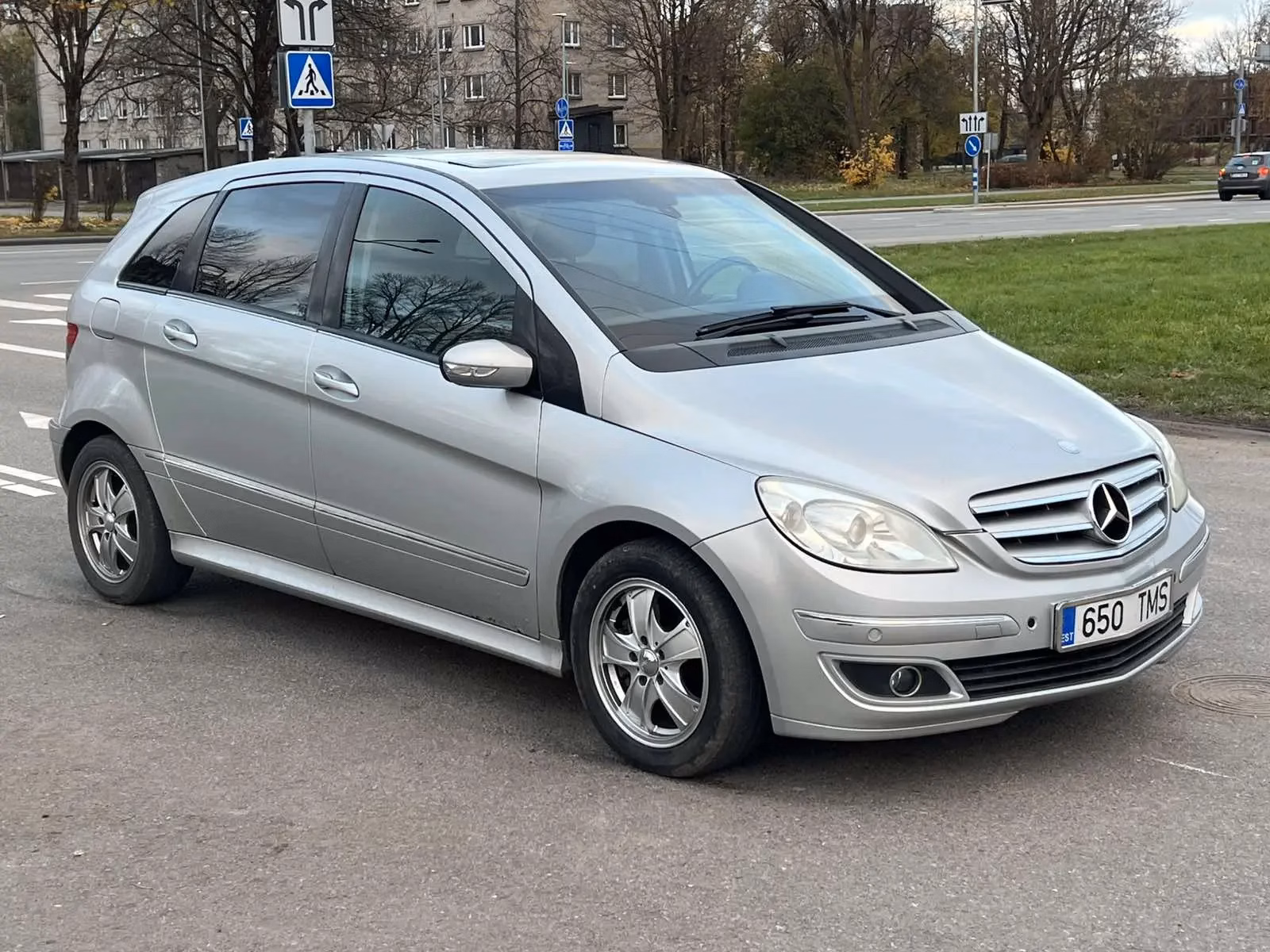 Mercedes-Benz B 200