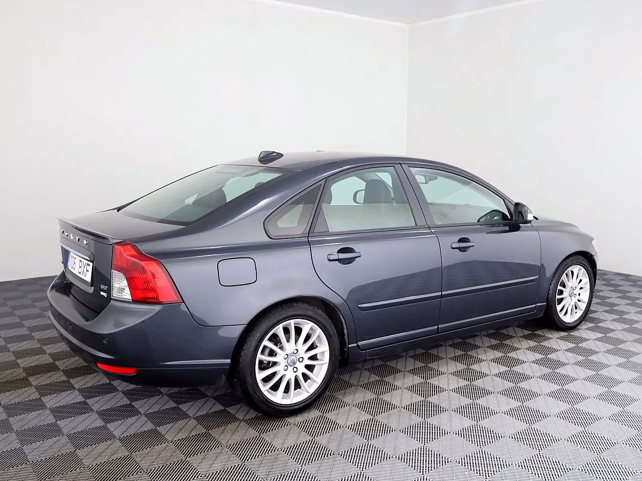 Volvo S40