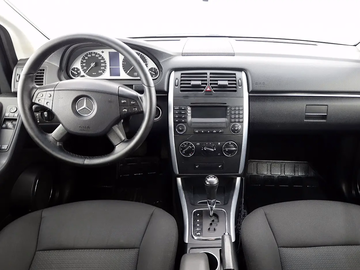 Mercedes-Benz B 200