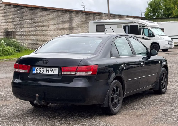 Hyundai SONATA
