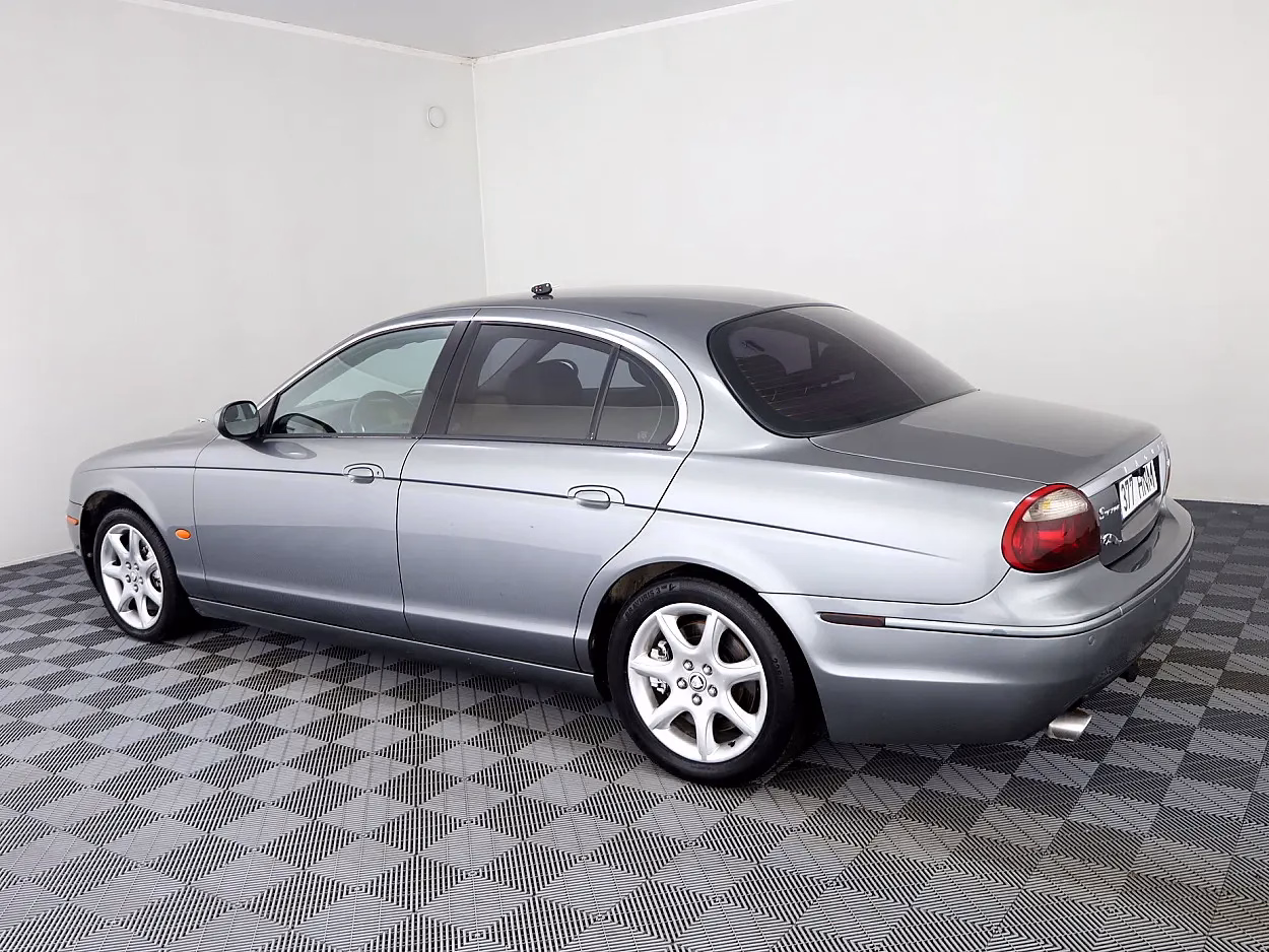 Jaguar S-Type