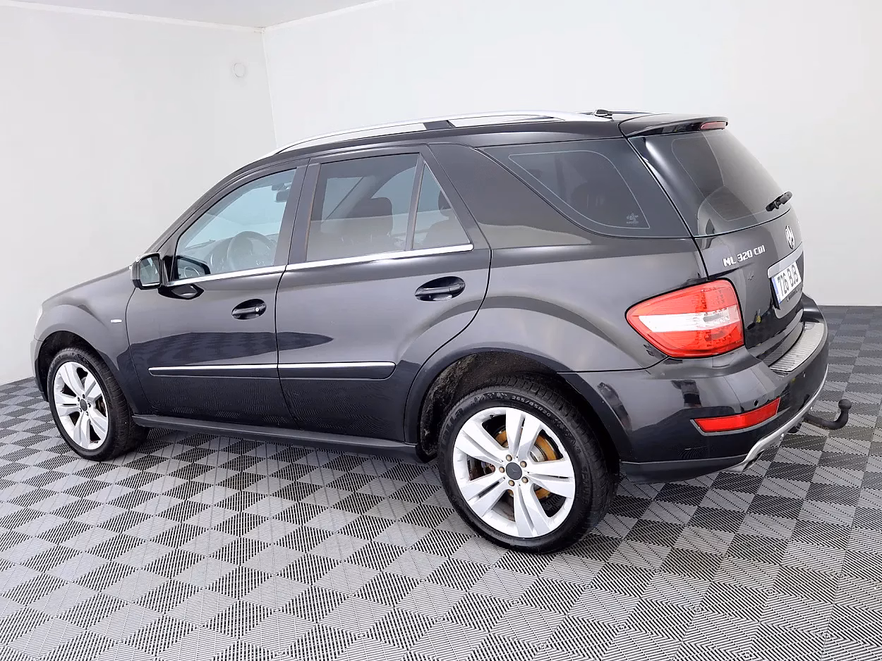 Mercedes-Benz ML 320