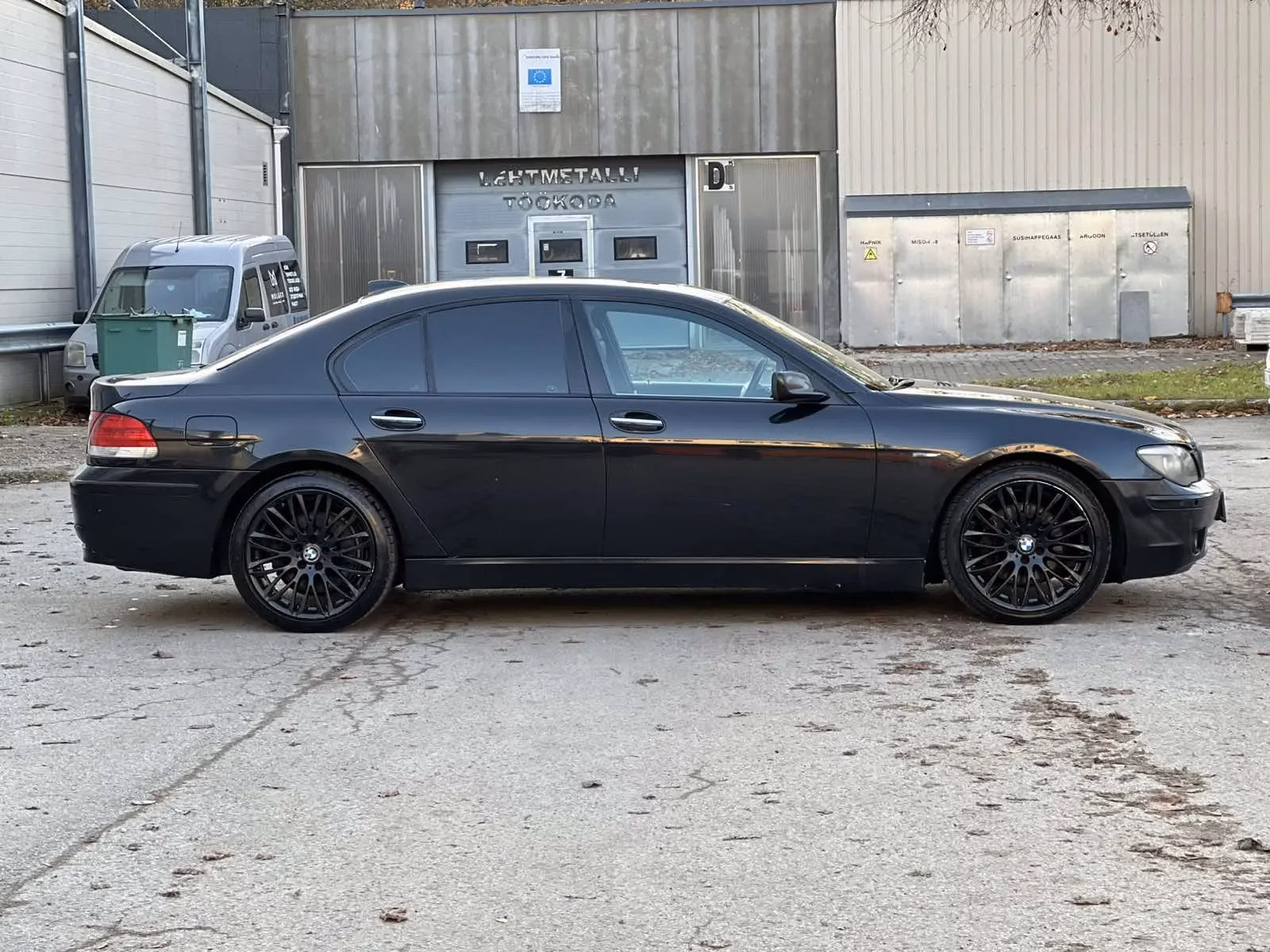 BMW 730