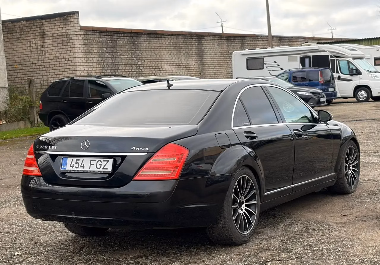 Mercedes-Benz S 320