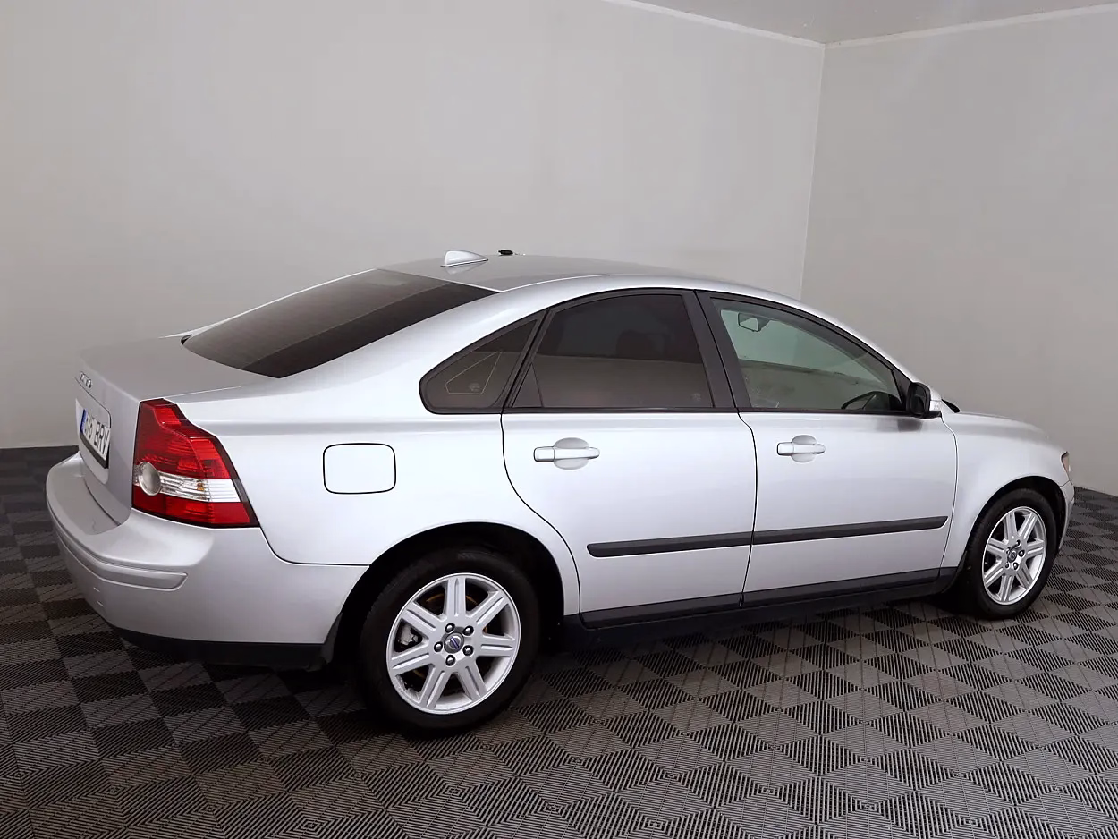 Volvo S40