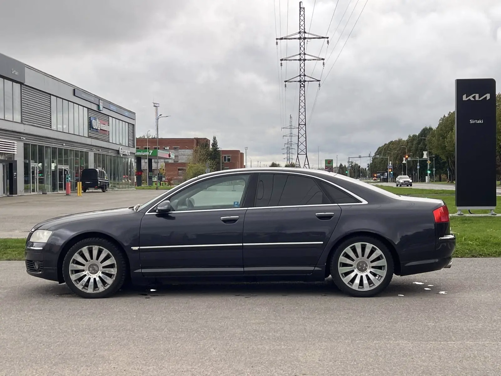 Audi A8