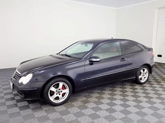 Mercedes-Benz C 220