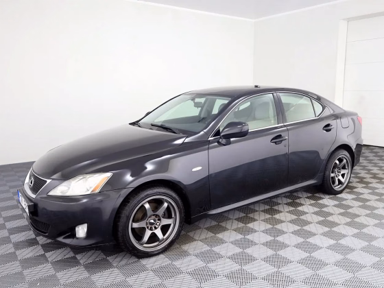 Lexus IS 220