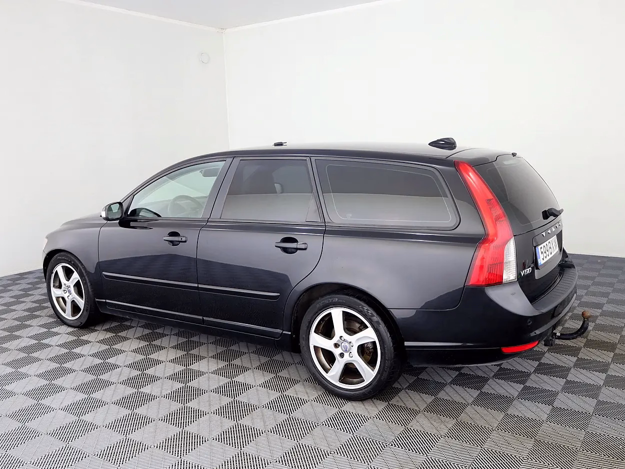 Volvo V50