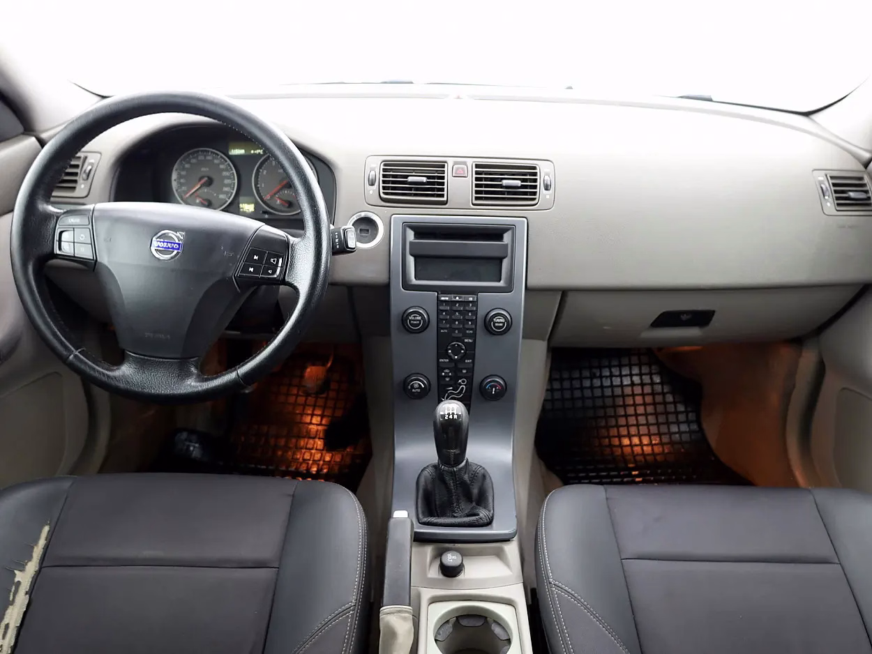 Volvo V50
