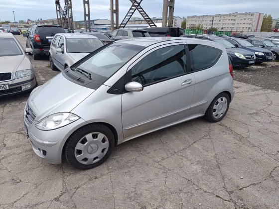 Mercedes-Benz A 200