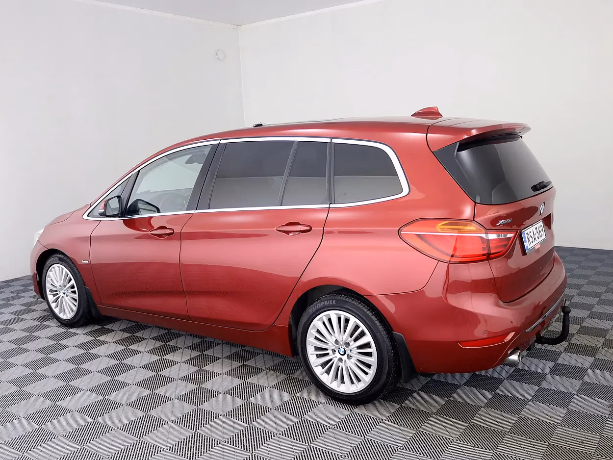 BMW 220