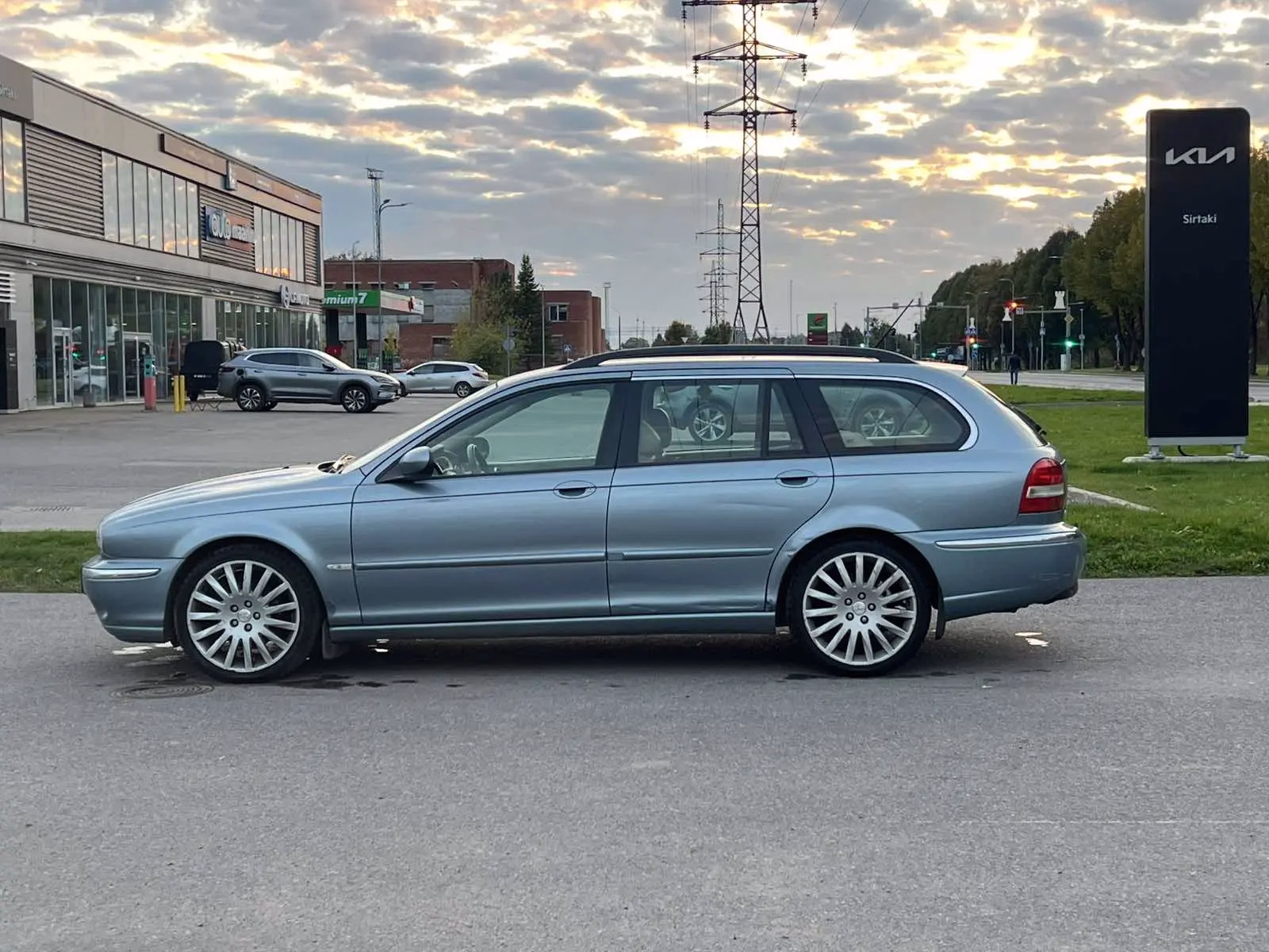 Jaguar X-Type
