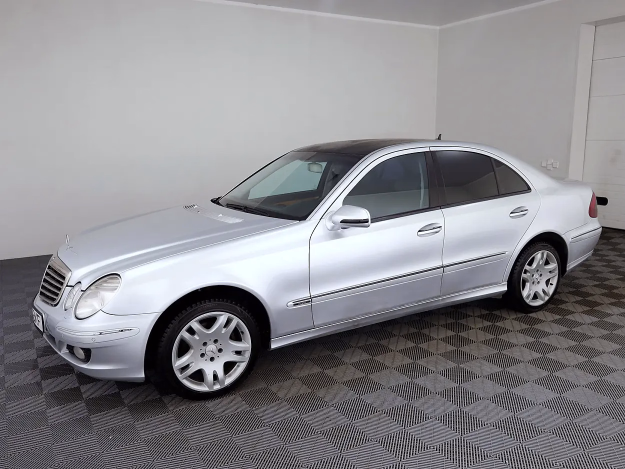 Mercedes-Benz E 320