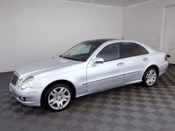 Mercedes-Benz E 320