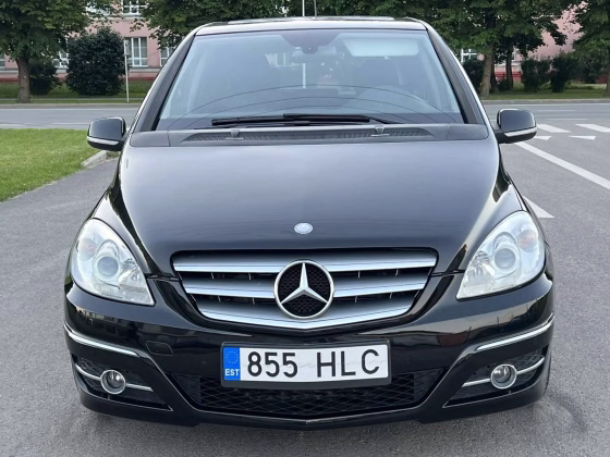 Mercedes-Benz B 200