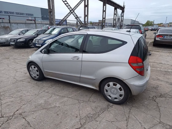 Mercedes-Benz A 200