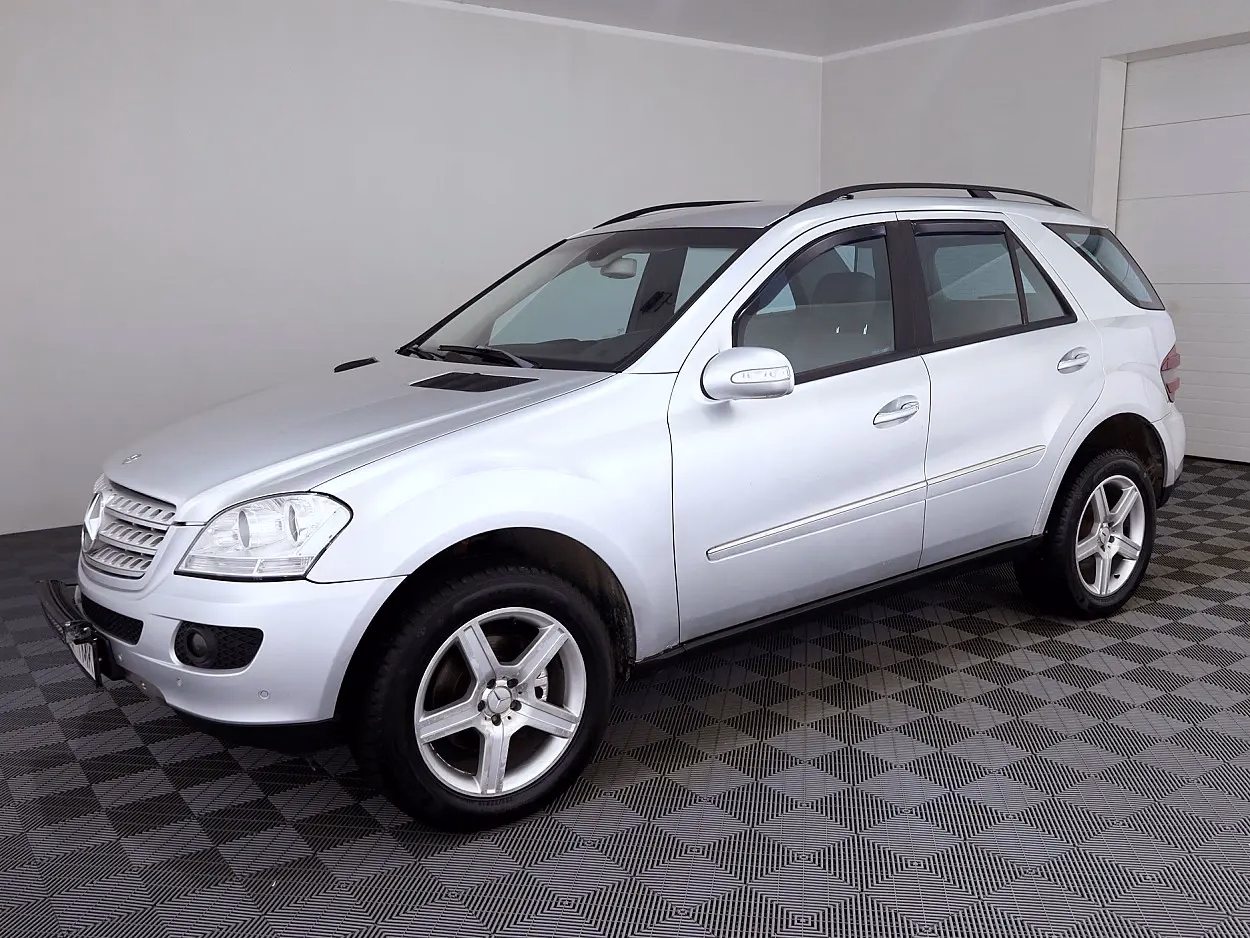 Mercedes-Benz ML 320