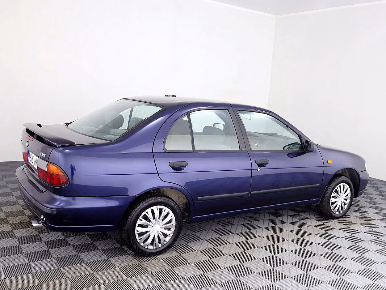 Nissan Almera