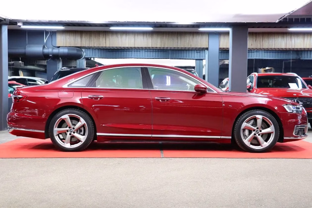 Audi A8