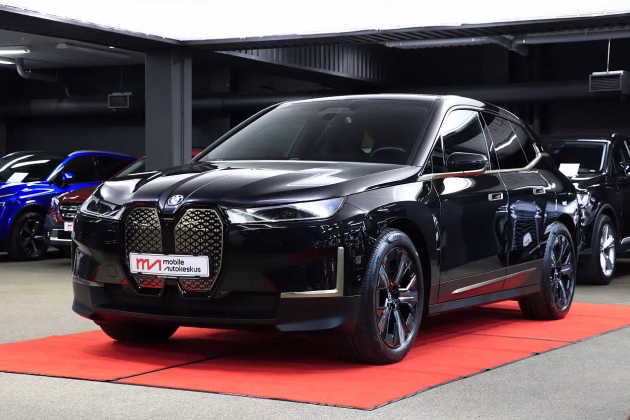 BMW iX