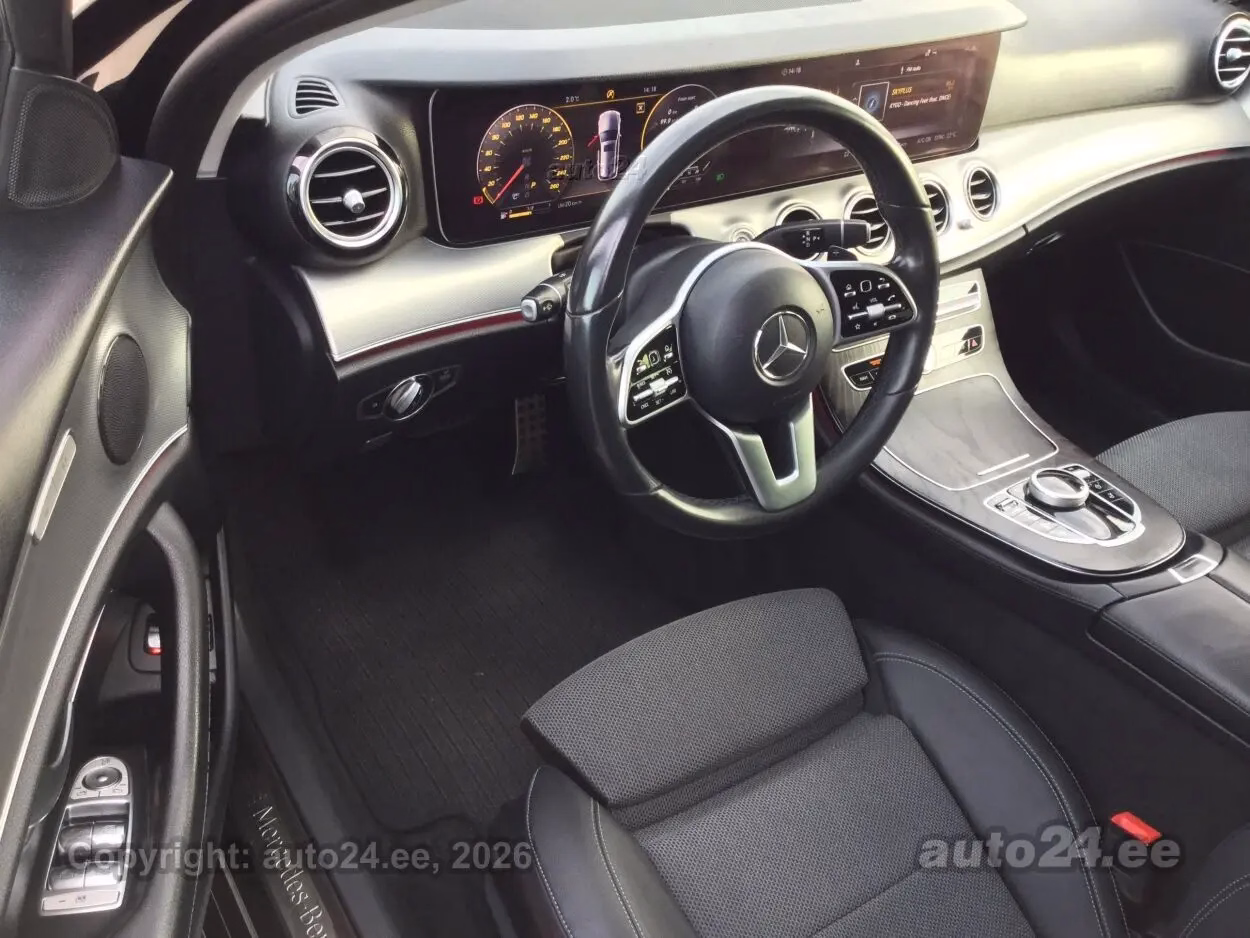 Mercedes-Benz E 220