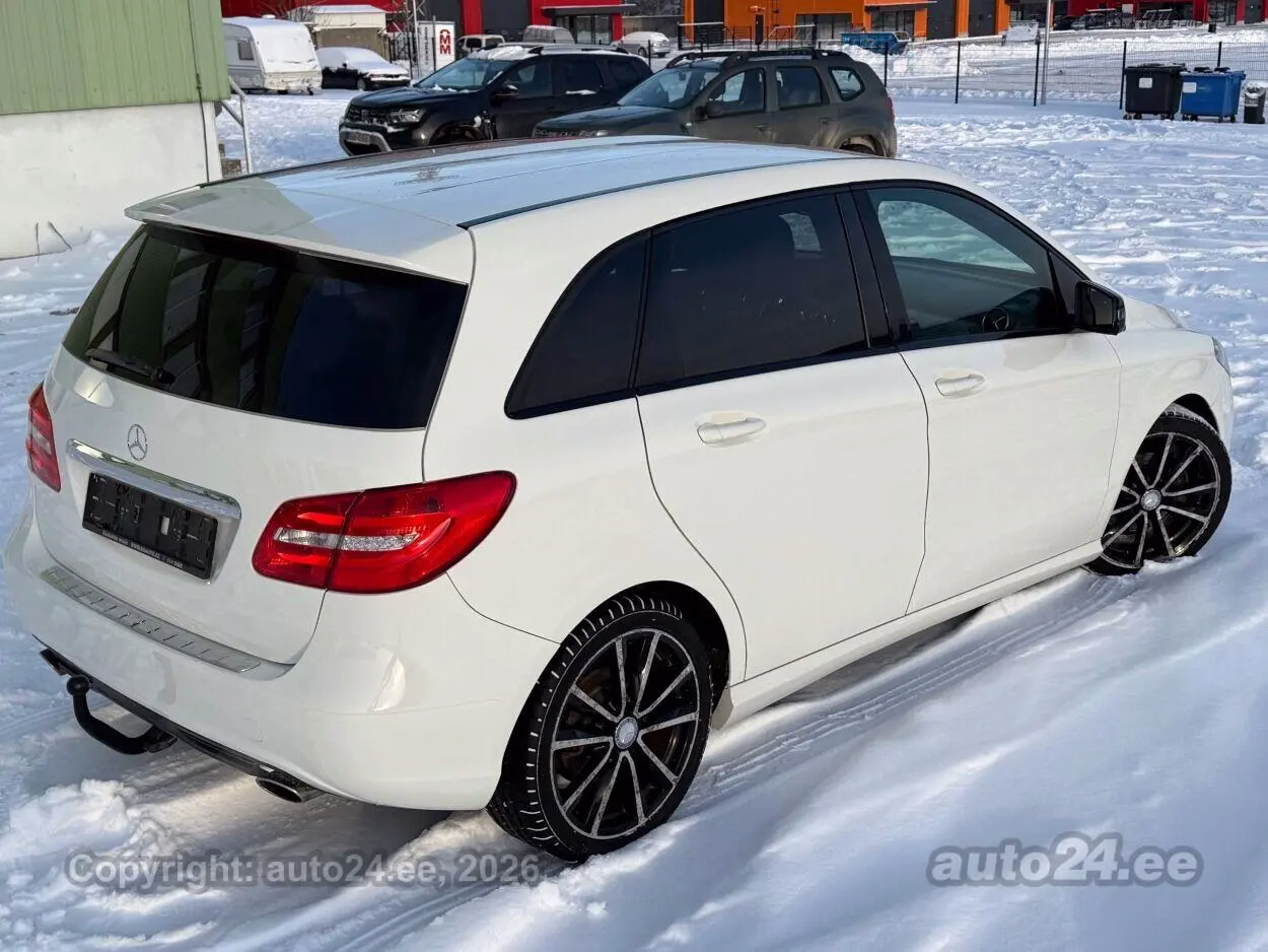 Mercedes-Benz B 200