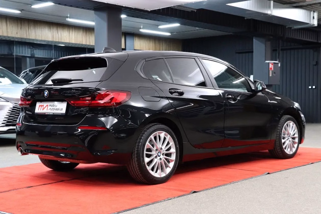BMW 118