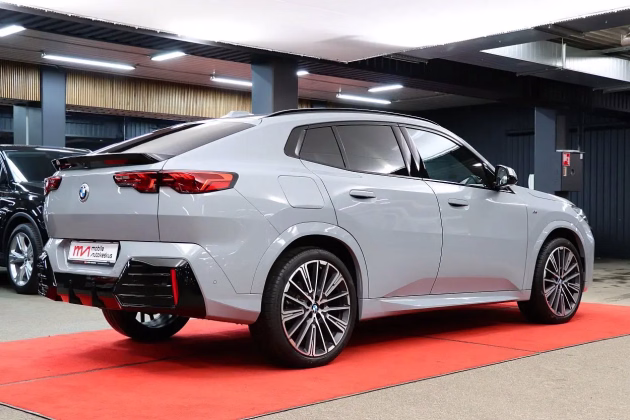 BMW X2
