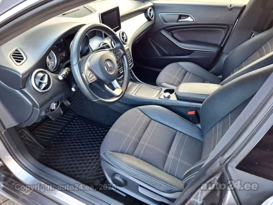 Mercedes-Benz CLA 220