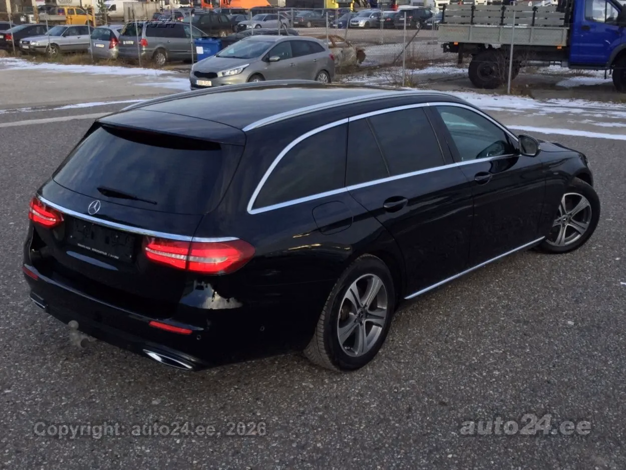 Mercedes-Benz E 220