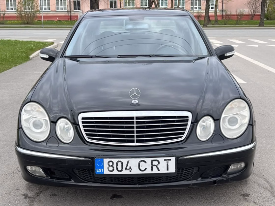 Mercedes-Benz E 200