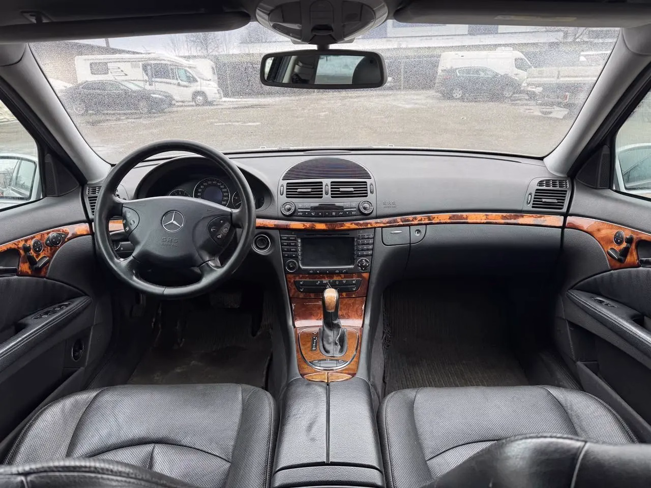Mercedes-Benz E 320
