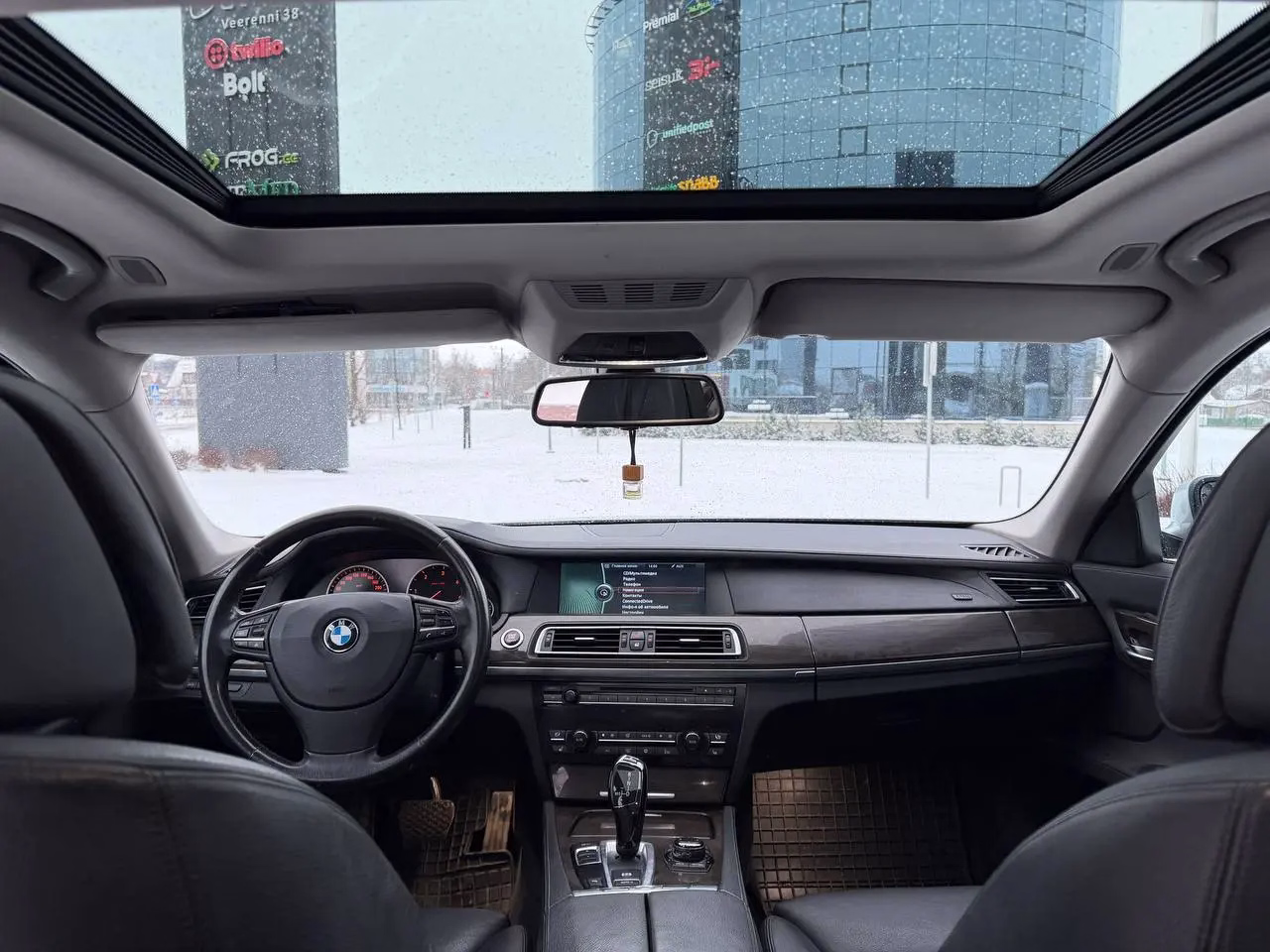 BMW 730