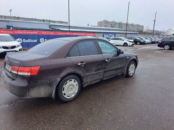 Hyundai SONATA