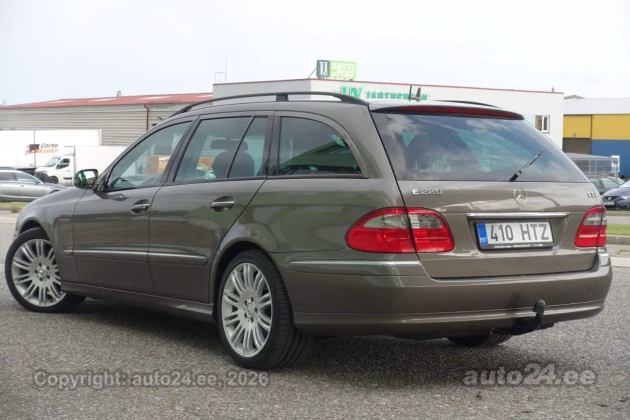 Mercedes-Benz E 220
