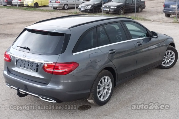 Mercedes-Benz C 220