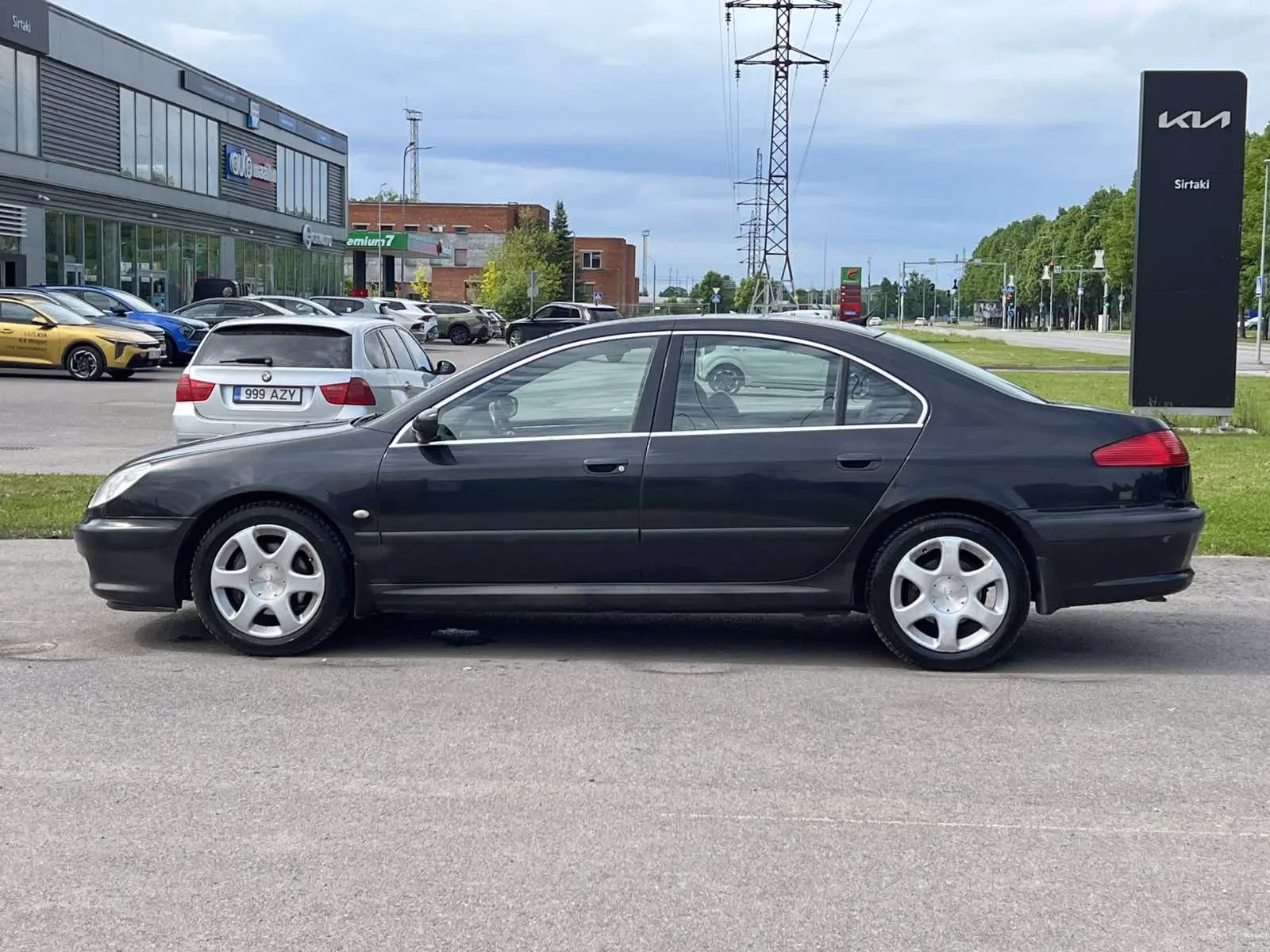 Peugeot 607